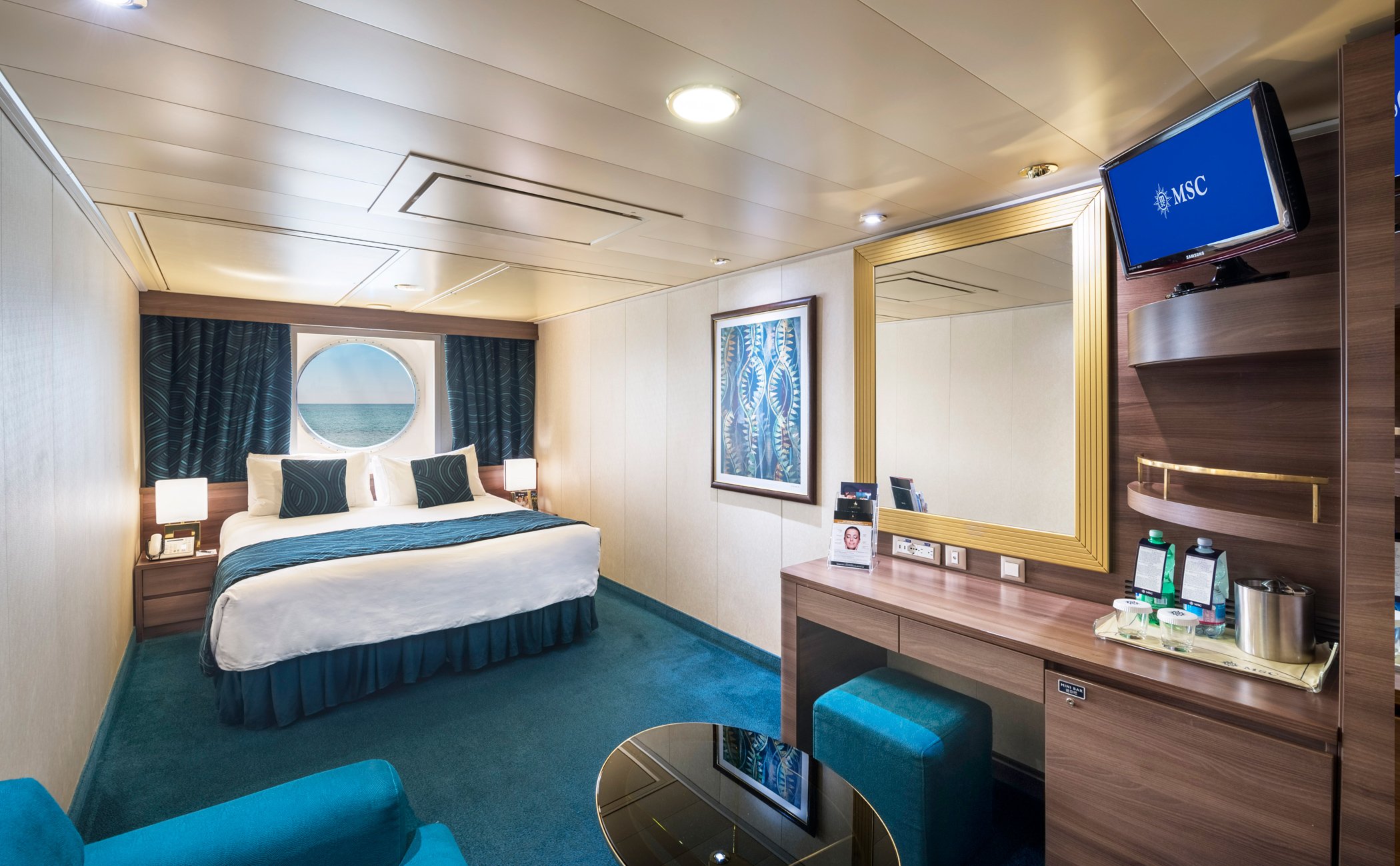 Le Navire De Croisiere Msc Fantasia Msc Croisieres